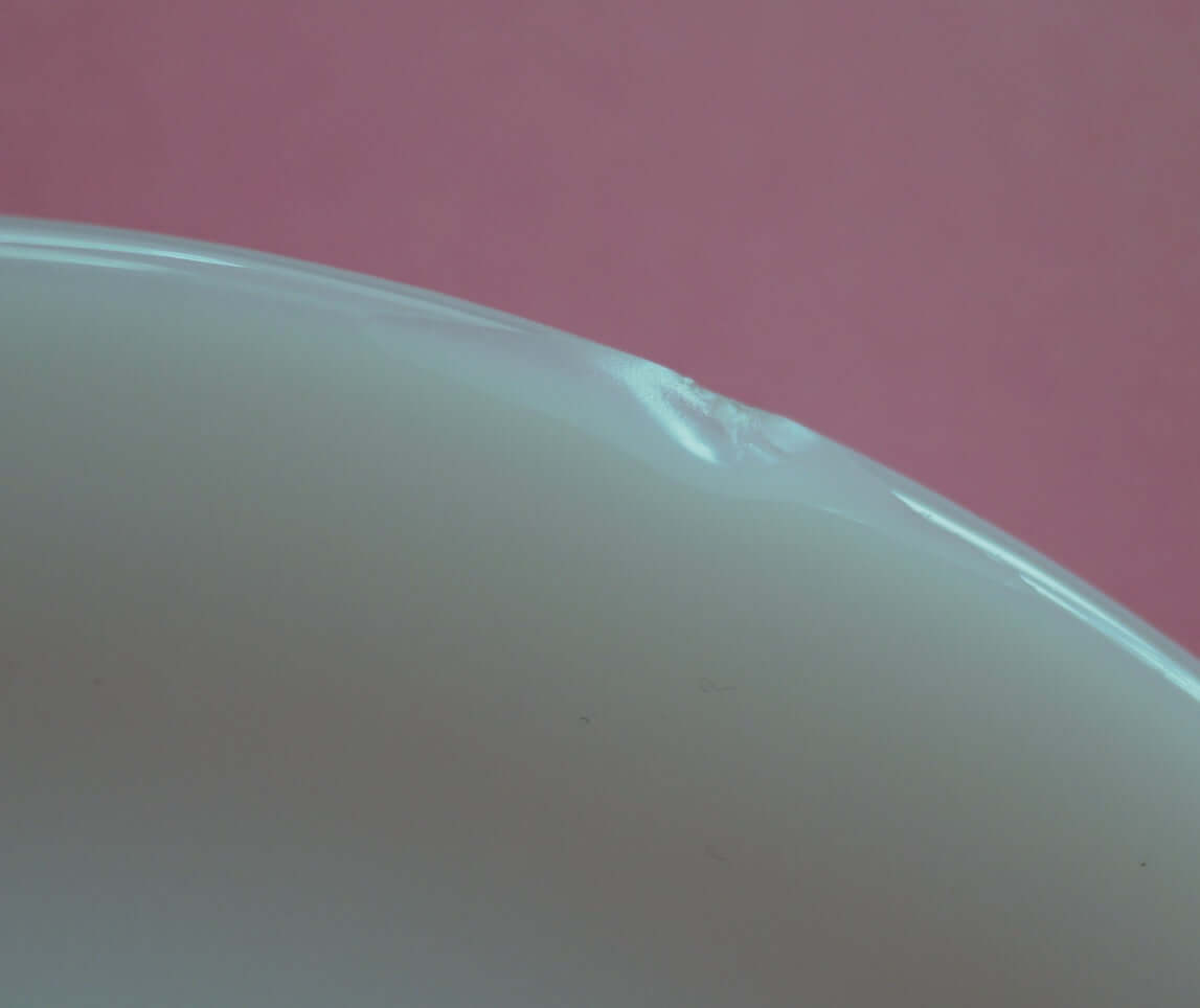 Vintage Assiettes à dessert fleurs rouges en opaline