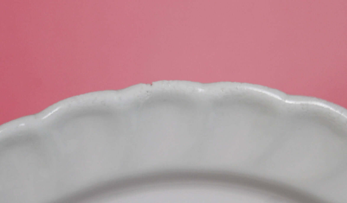 Vintage Petites assiettes en plastique fleuries