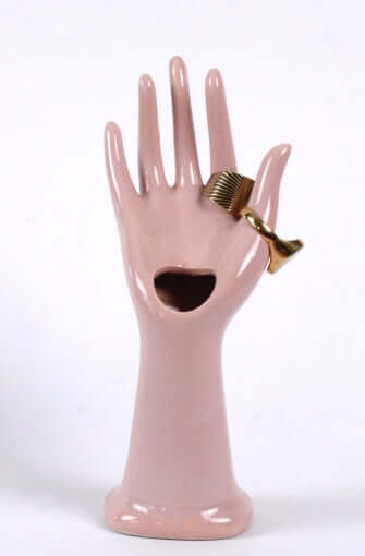 Main baguier céramique rose vintage