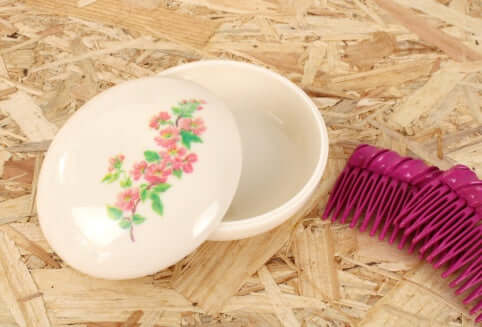 Boîte en plastique vintage Yves Rocher