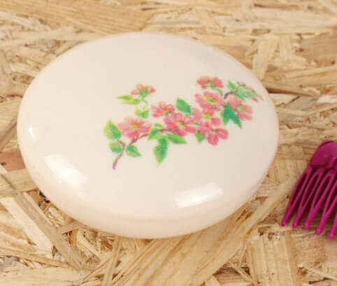 Boîte en plastique vintage Yves Rocher