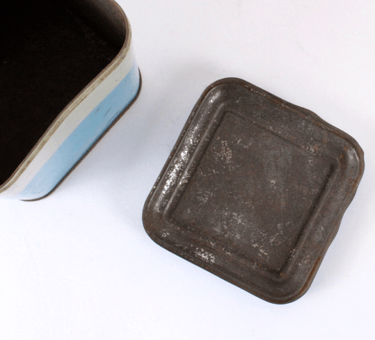 Boîte publicitaire vintage L'Oréal