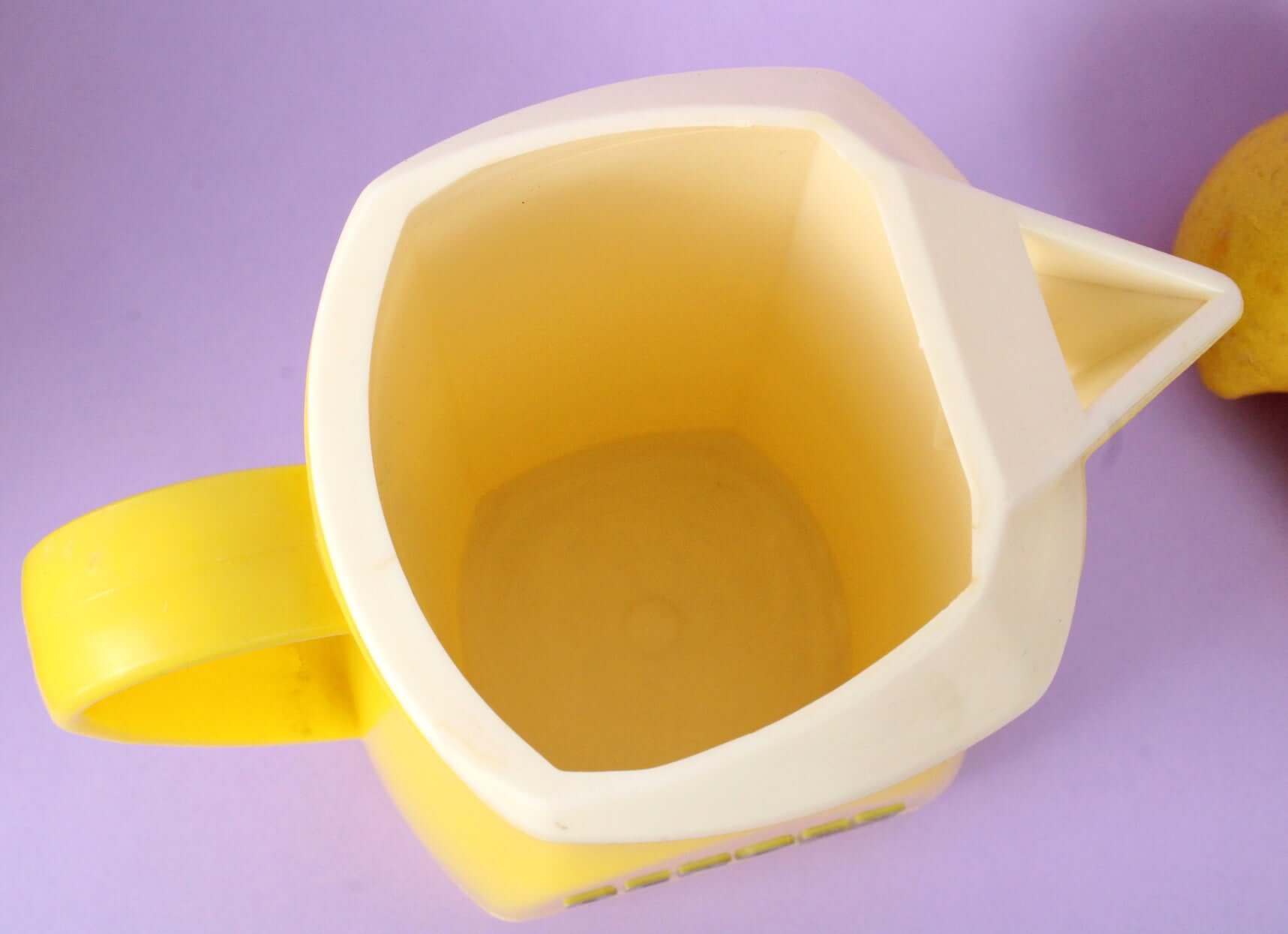 Carafe publicitaire Berger plastique jaune