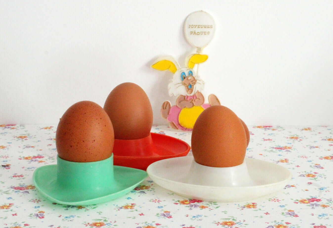 Vintage Coquetiers en plastique vintages