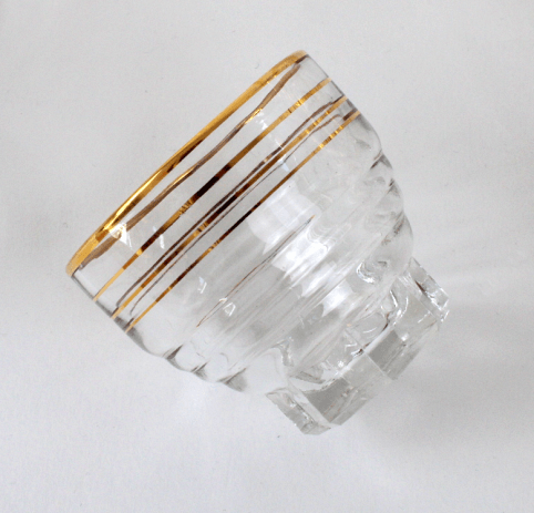 Coupes vintages en verre liseré doré