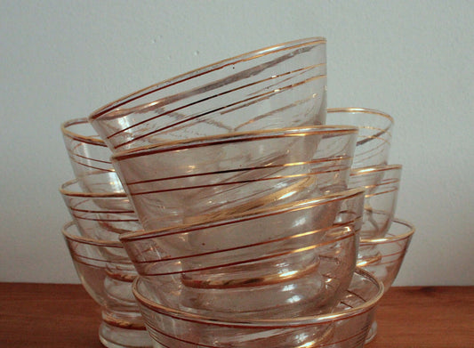 Vintage Petites coupes en verre fin liseré or