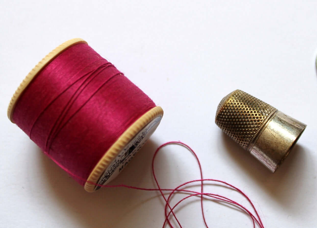 Dés à coudre anciens vintage