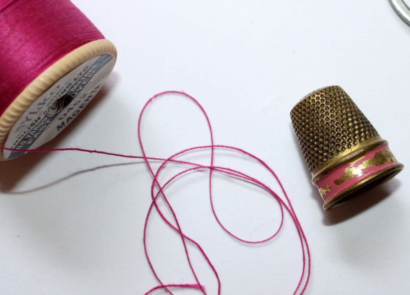 Dés à coudre anciens vintage