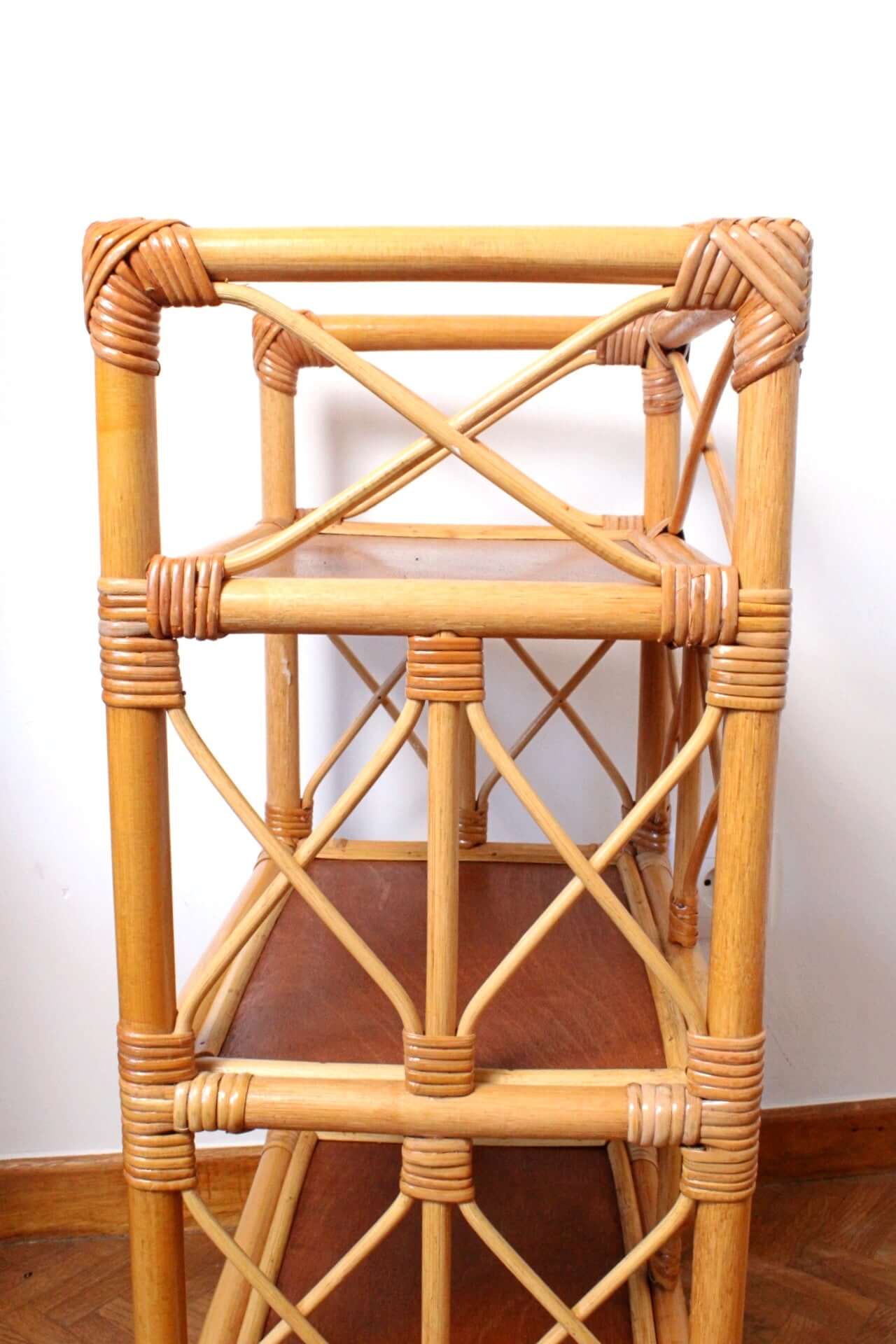 Etagère bibliothèque en rotin et bambou