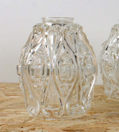 Globes anciens pour luminaires en verre travaillé