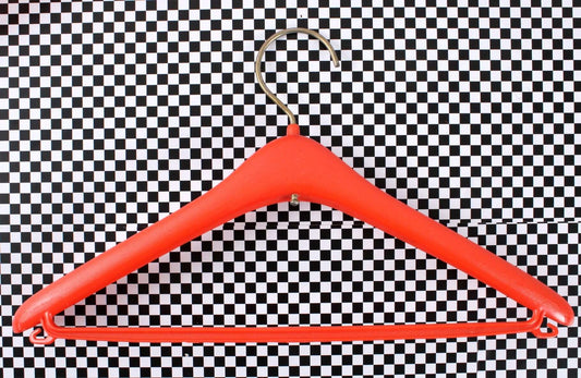 Petits cintres vintages oranges