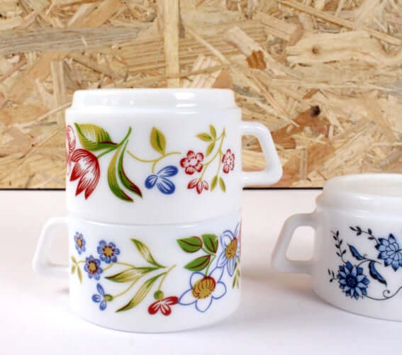 Tasses Arcopal vintages Dehli et Aster