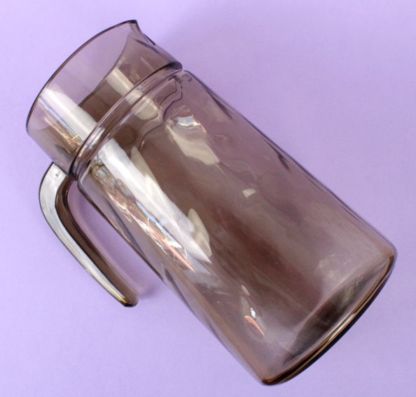 Carafe à eau en verre fumé