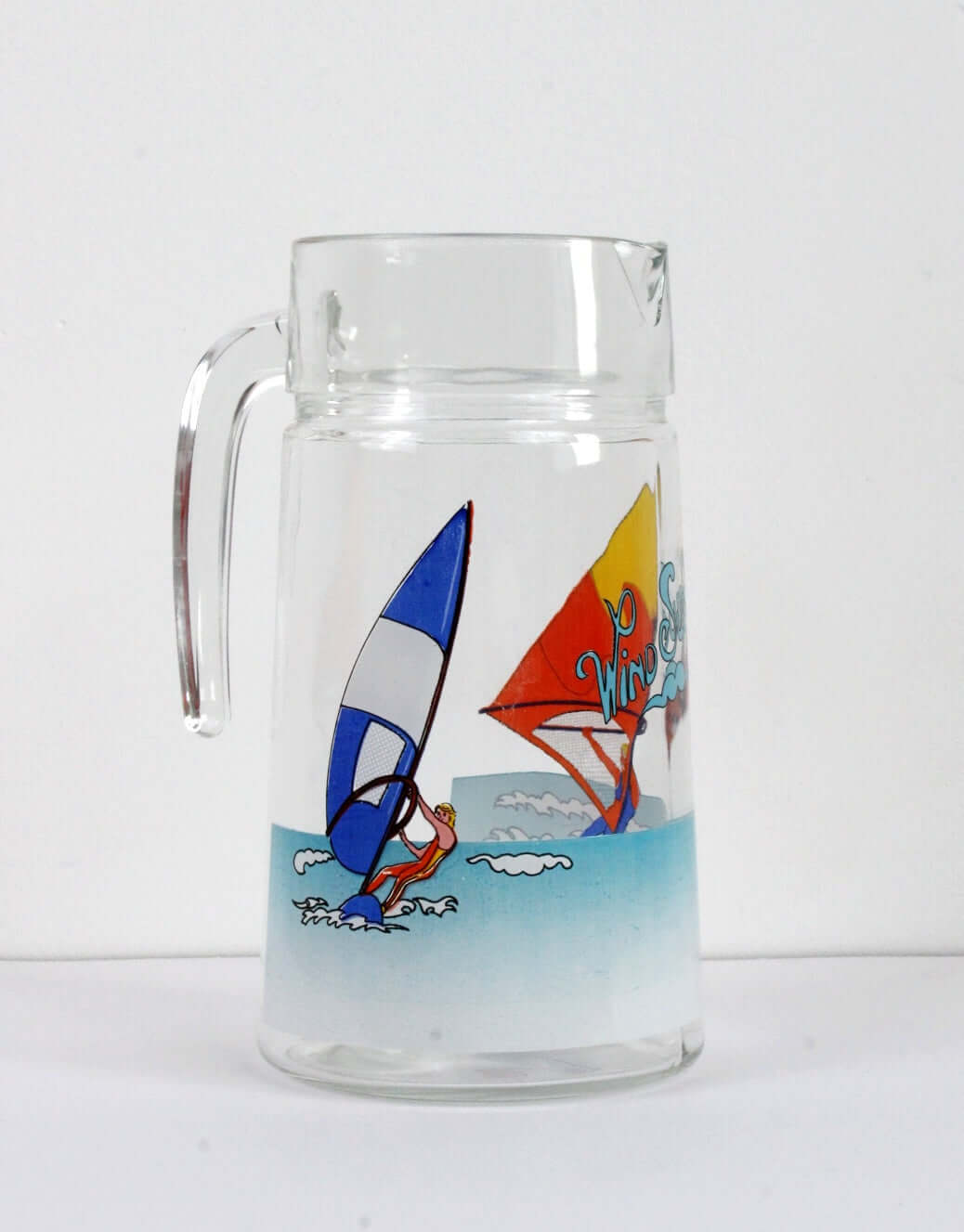 Vintage Pichet en verre kitsch Windsurf