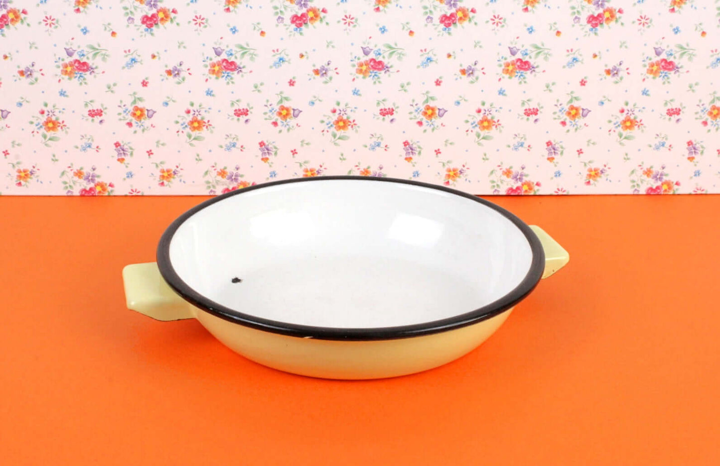 Vintage Petit plat à gratin émaillé jaune