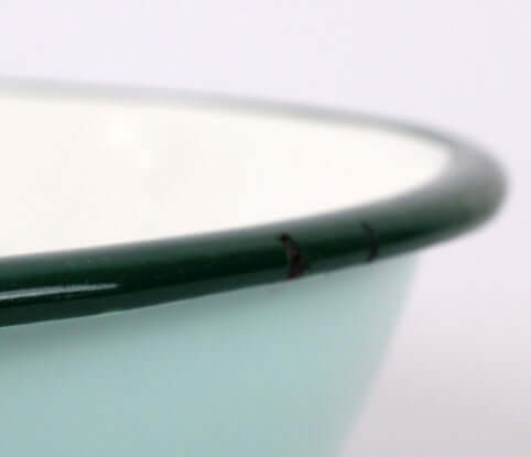 Plat ovale émaillé vintage vert d'eau