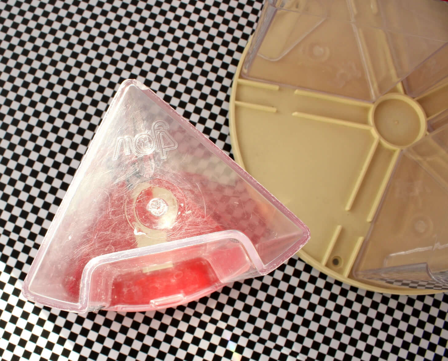 Plateau tournant avec boîtes MOFP