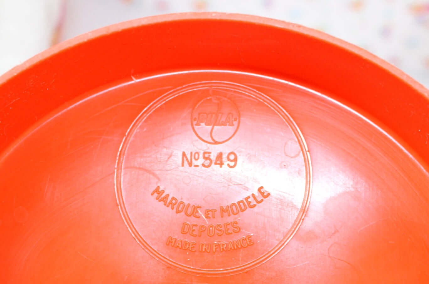 Poubelle de salle de bains orange vintage, Pola