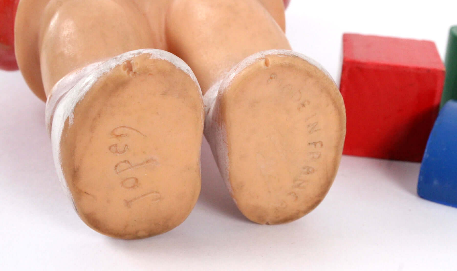 Poupée vintage en caoutchouc Jopen