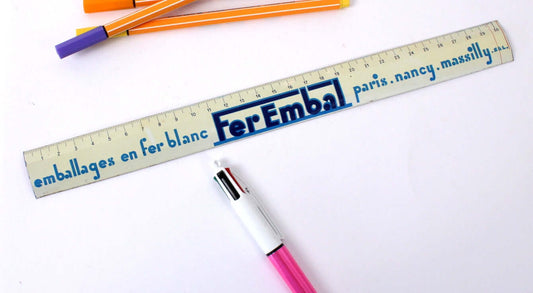 Règles d'écolier anciennes