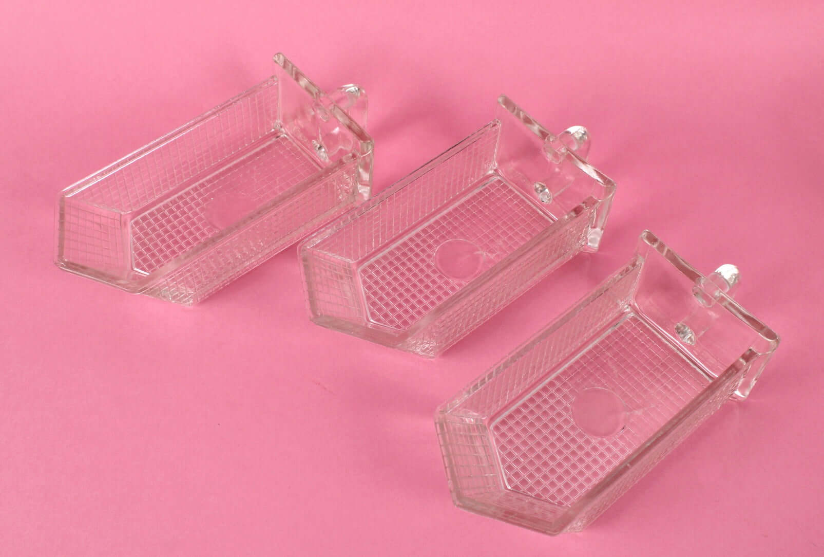 Tiroirs à épices vintages en verre