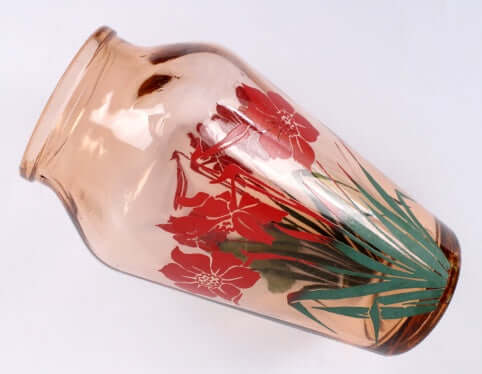 Vase ancien en verre rosé décor floral