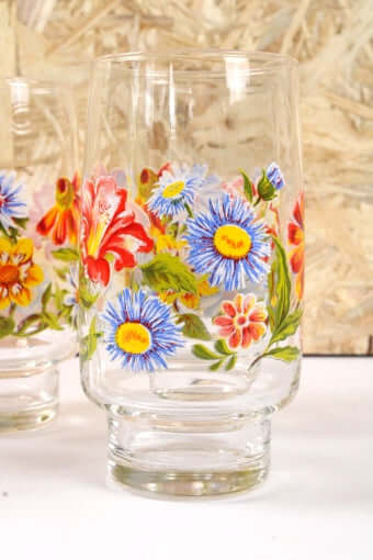 Verres à orangeade vintages motifs floraux