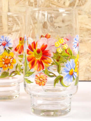 Verres à orangeade vintages motifs floraux