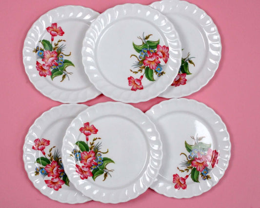 Vintage Petites assiettes en plastique fleuries