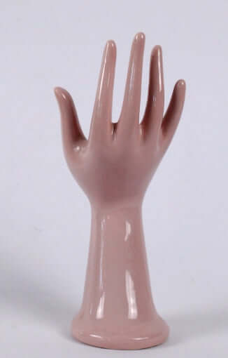 Main baguier céramique rose vintage