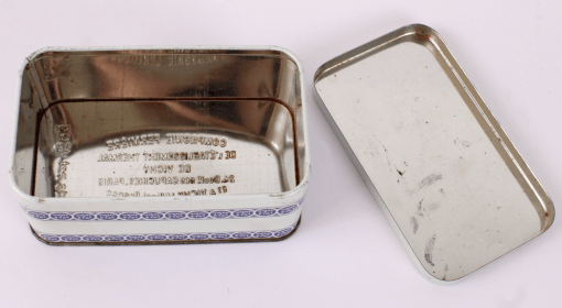 Boîte en métal pastilles Vichy vintage