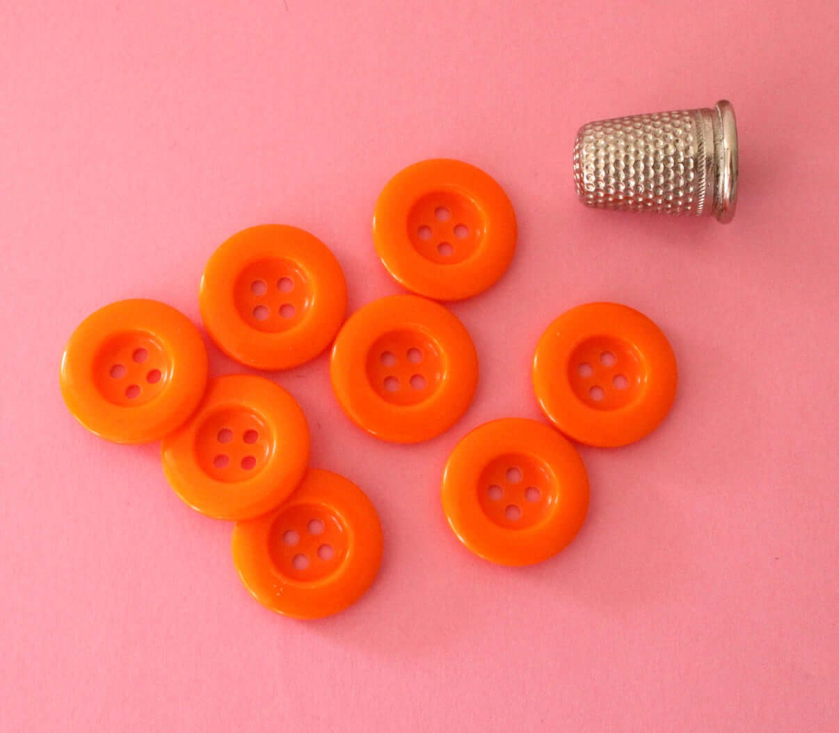 Boutons en plastique orange vintage