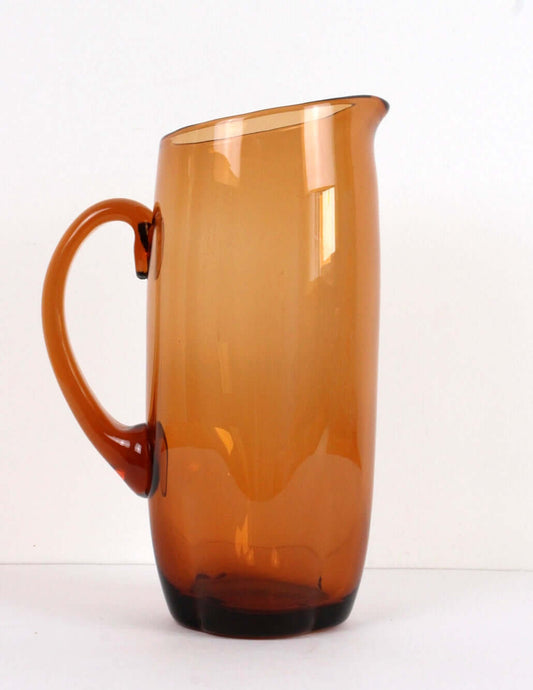 Grande carafe en verre ambré