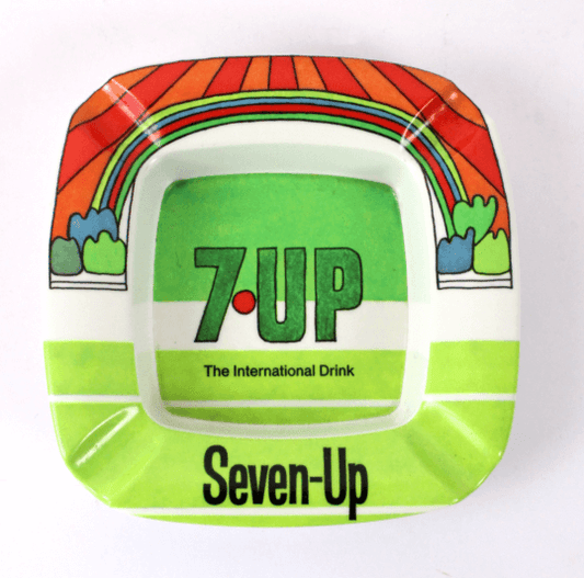 Cendrier 7UP vintage en plastique, objet publicitaire de brocante années 80