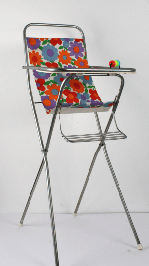 Chaise haute vintage pour poupée