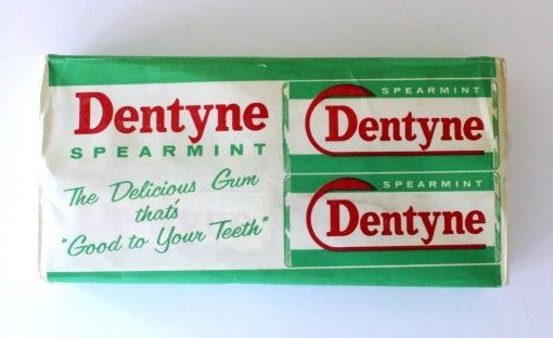 Paquets de chewing-gum Dentyne