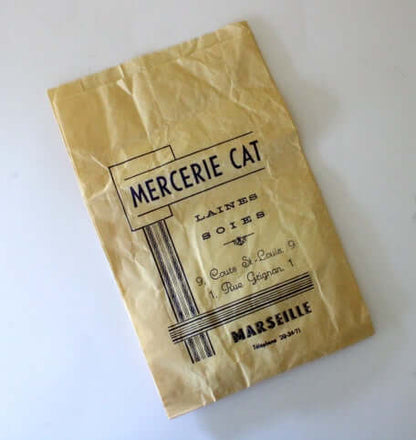 Col en dentelle ancien, mercerie marseillaise