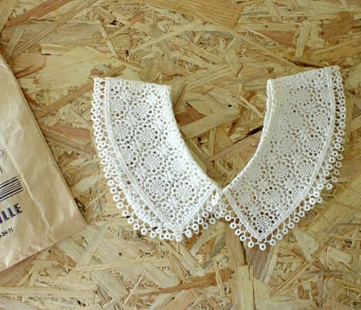 Col en dentelle ancien, mercerie marseillaise