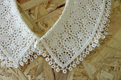 Col en dentelle ancien, mercerie marseillaise