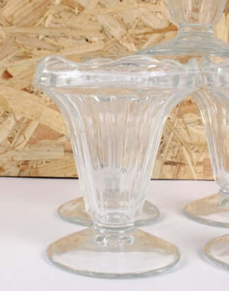 Coupes à glace en verre transparent
