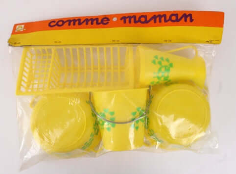 Dinette vintage en plastique "Comme maman"