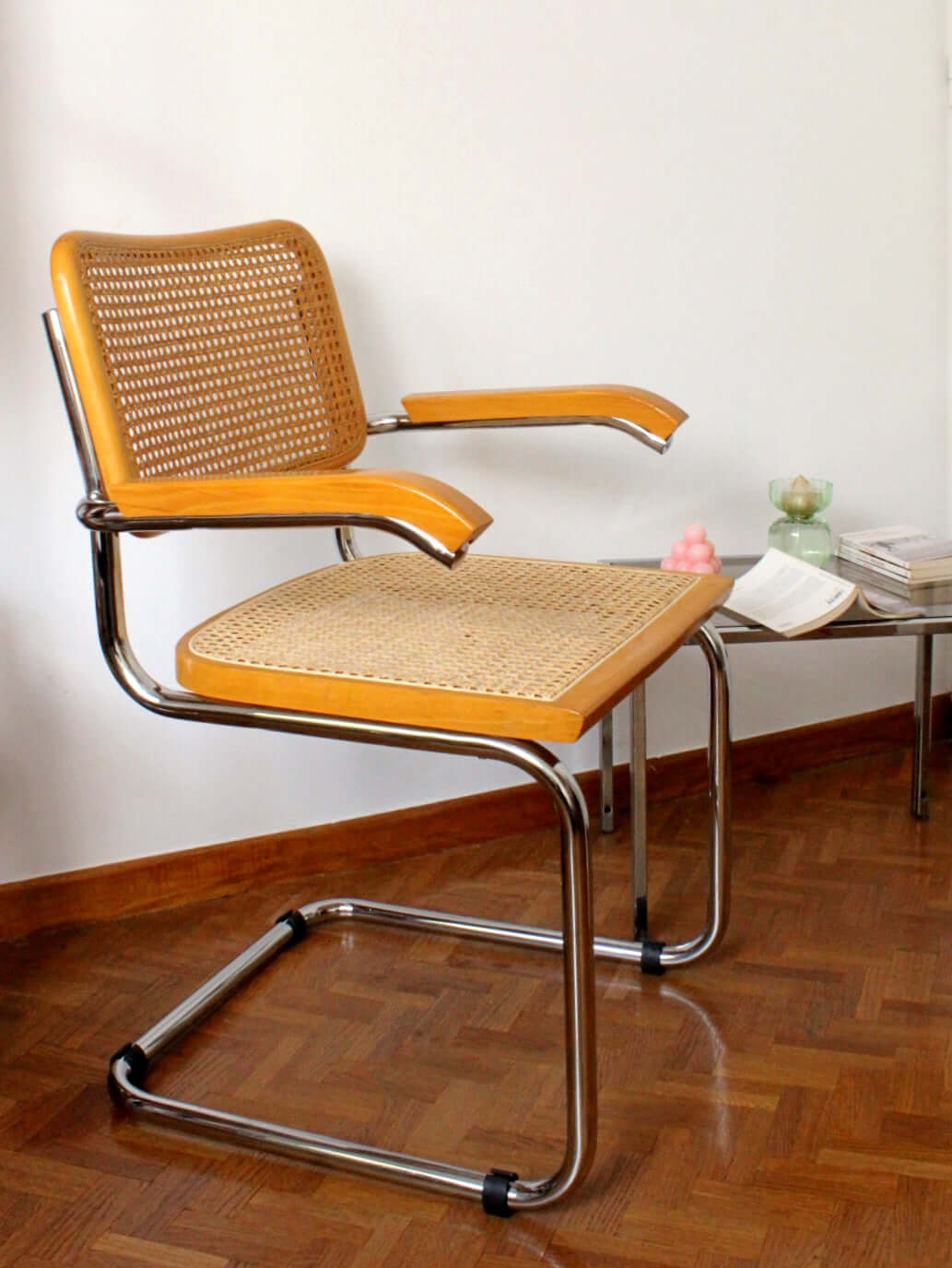 Fauteuil B64 bois et cannage d'après Marcel Breuer