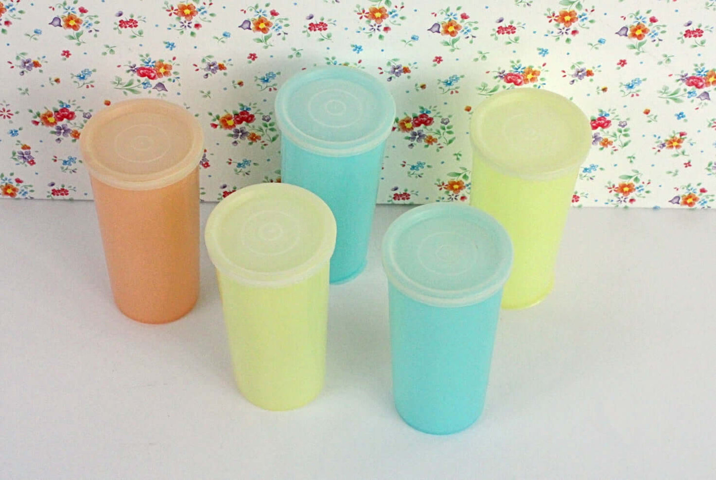 Vintage Gobelets Tupperware coloris pastel