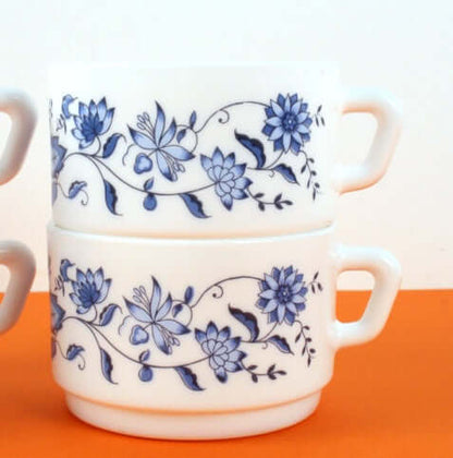 Grandes tasses Arcopal vintage motif Aster