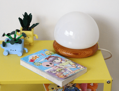 Lampes à poser modernistes en pin et opaline