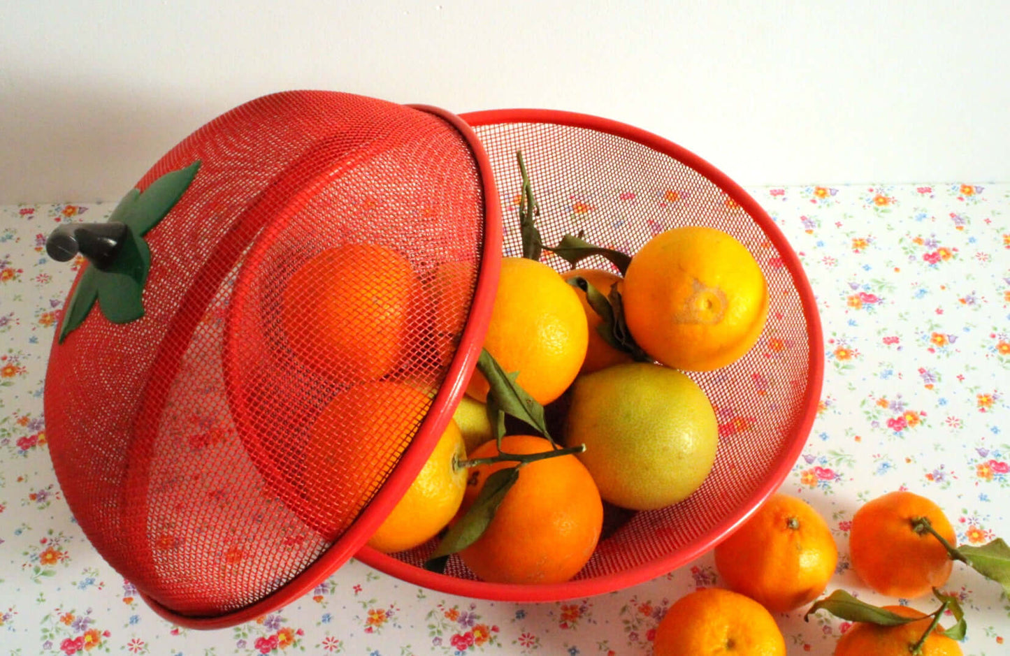 Vintage Corbeille à fruits grillagée rouge