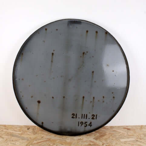 Ancien panneau de signalisation routier émaillé