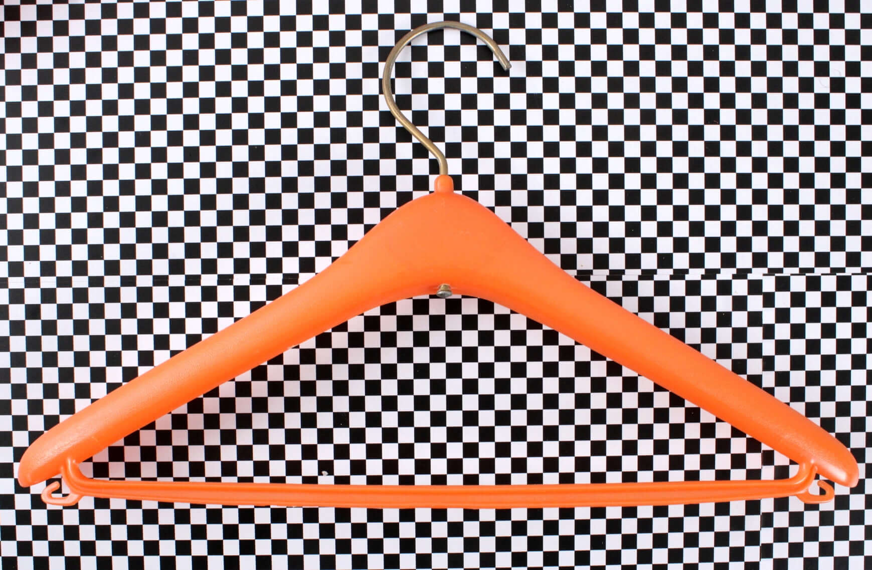 Petits cintres vintages oranges