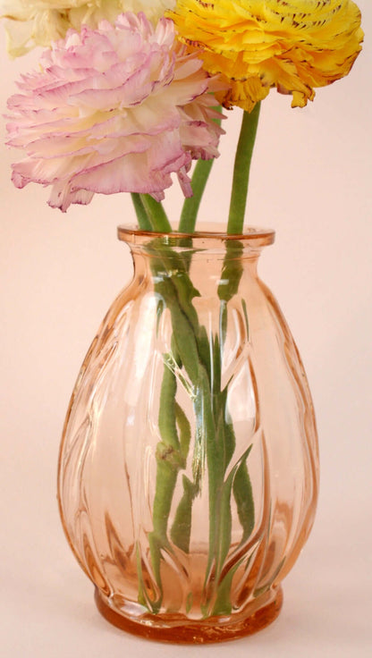 Vase en verre rose Art déco