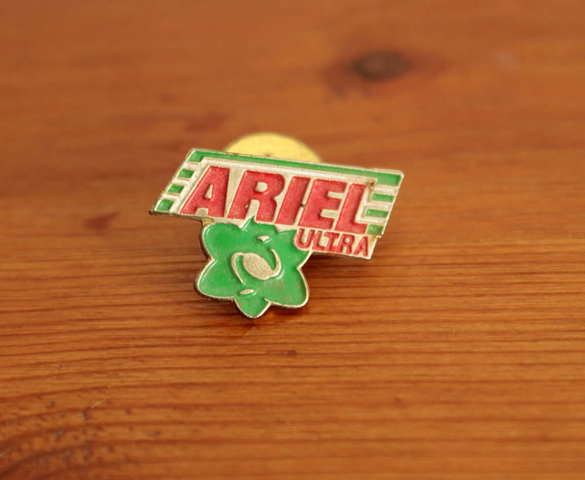 Vintage Pin's publicitaire Ariel